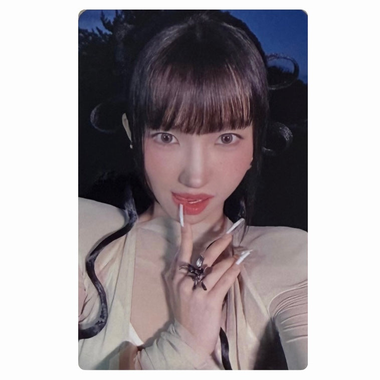 Soyeon (I-dle) Makestar POB Photocards [What A Wonderful Life]