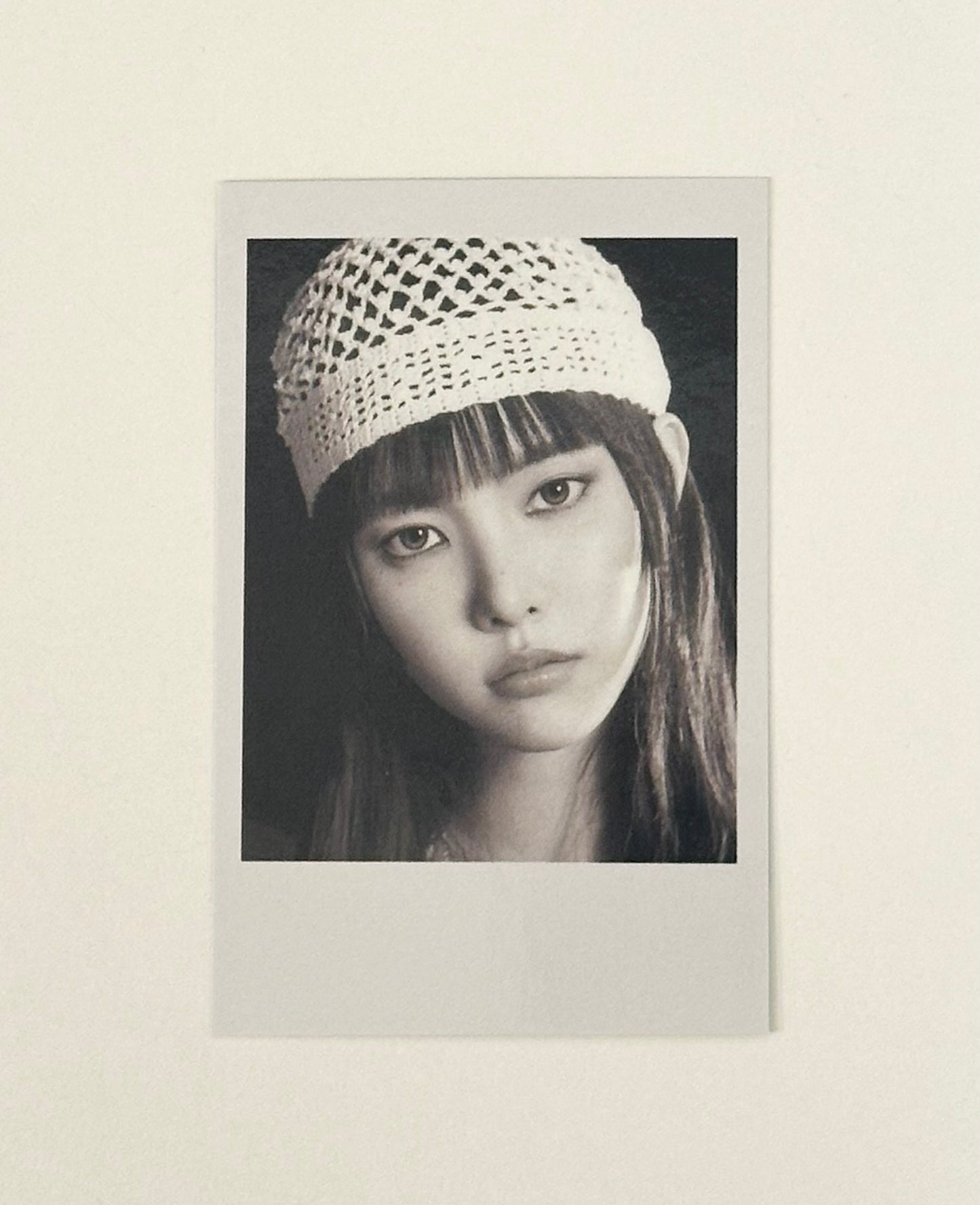 ILLIT POB polaroid photocards [Bomb]