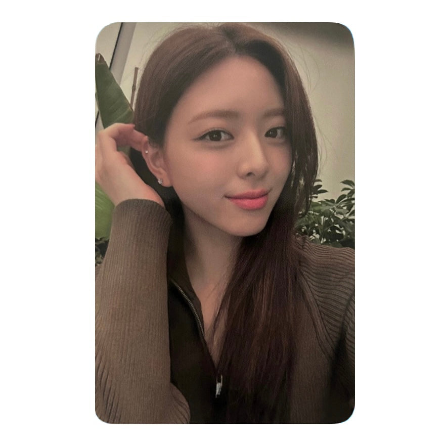 ITZY Music Korea photocards [GOLD]