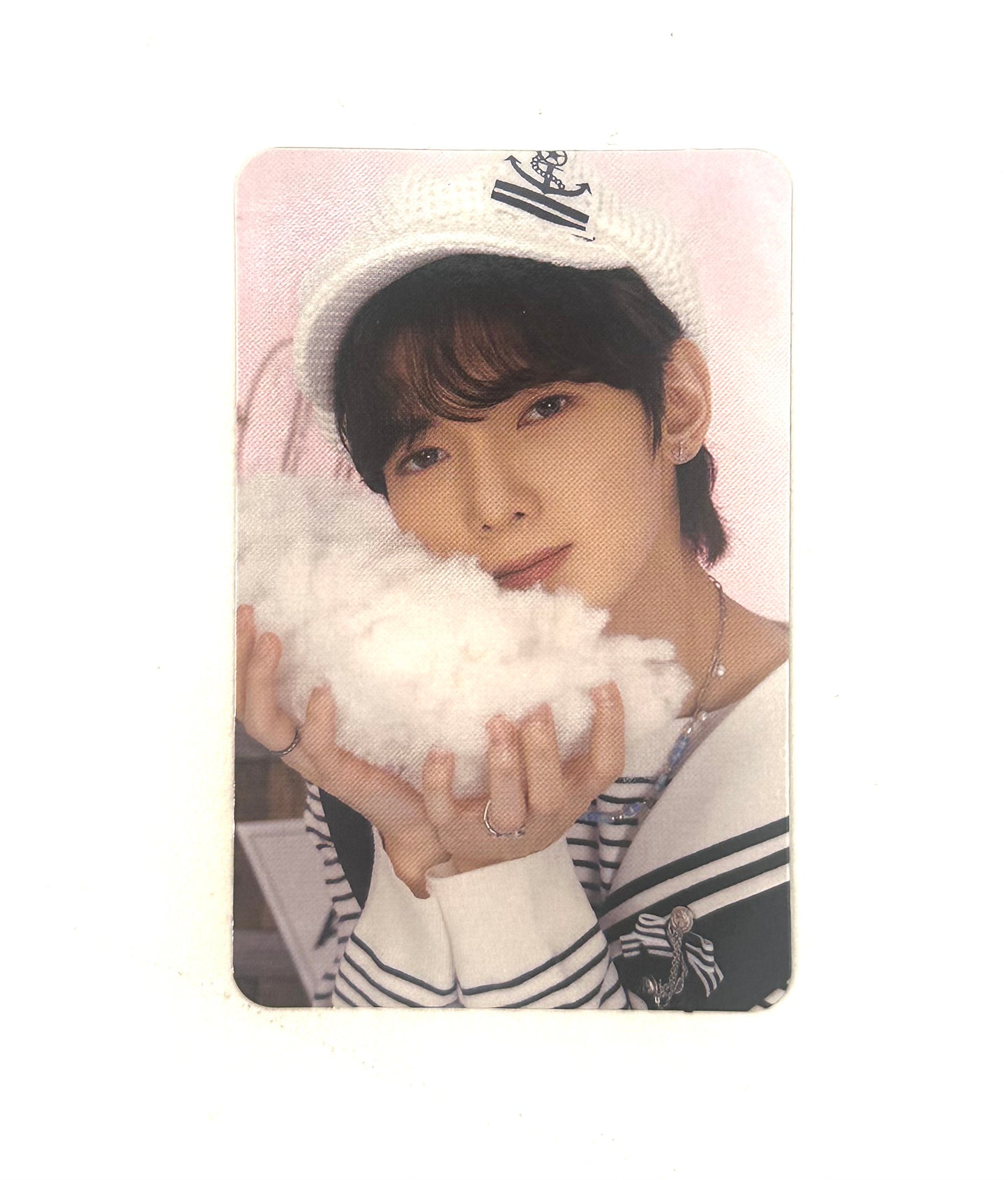 ATEEZ Yeosang pop-up store trading photocard [Aniteez in Illusion]