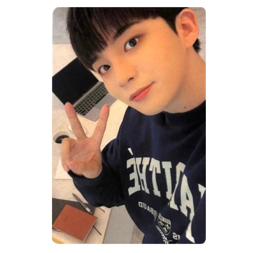 ATEEZ Jongho photocard [2023 Season’s Greeting]