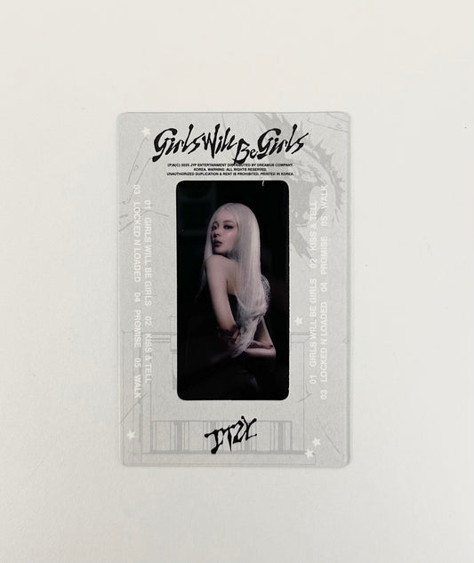 ITZY Lia Pre-order film frame photocard [Girls Will Be Girls]