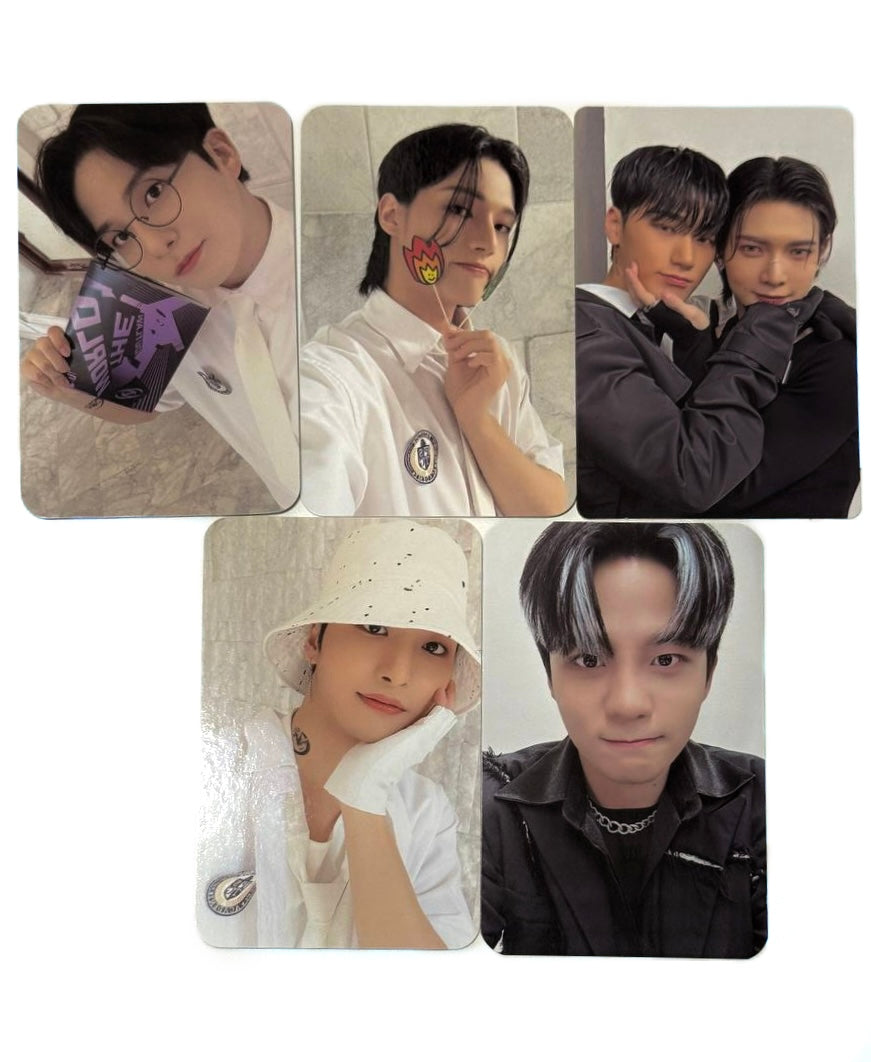 ATEEZ photocards [The World EP.2 : Outlaw (platform ver.)]