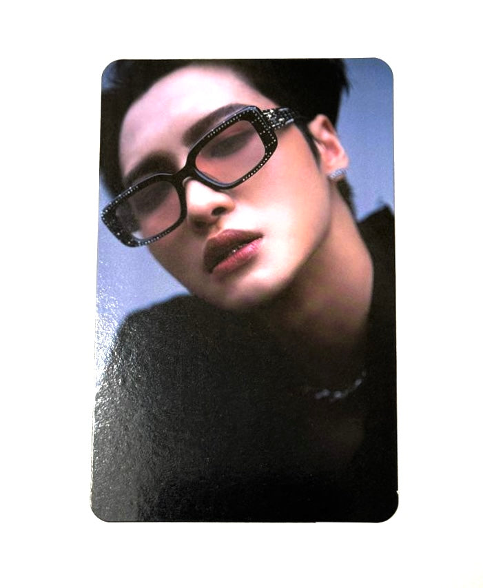 ATEEZ Seonghwa Double-Sided photocard [The World EP.2 : Outlaw]