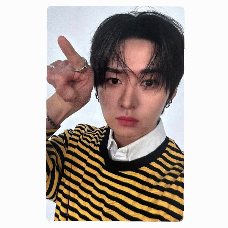 Stray Kids Apple Music POB Photocards [This & That]
